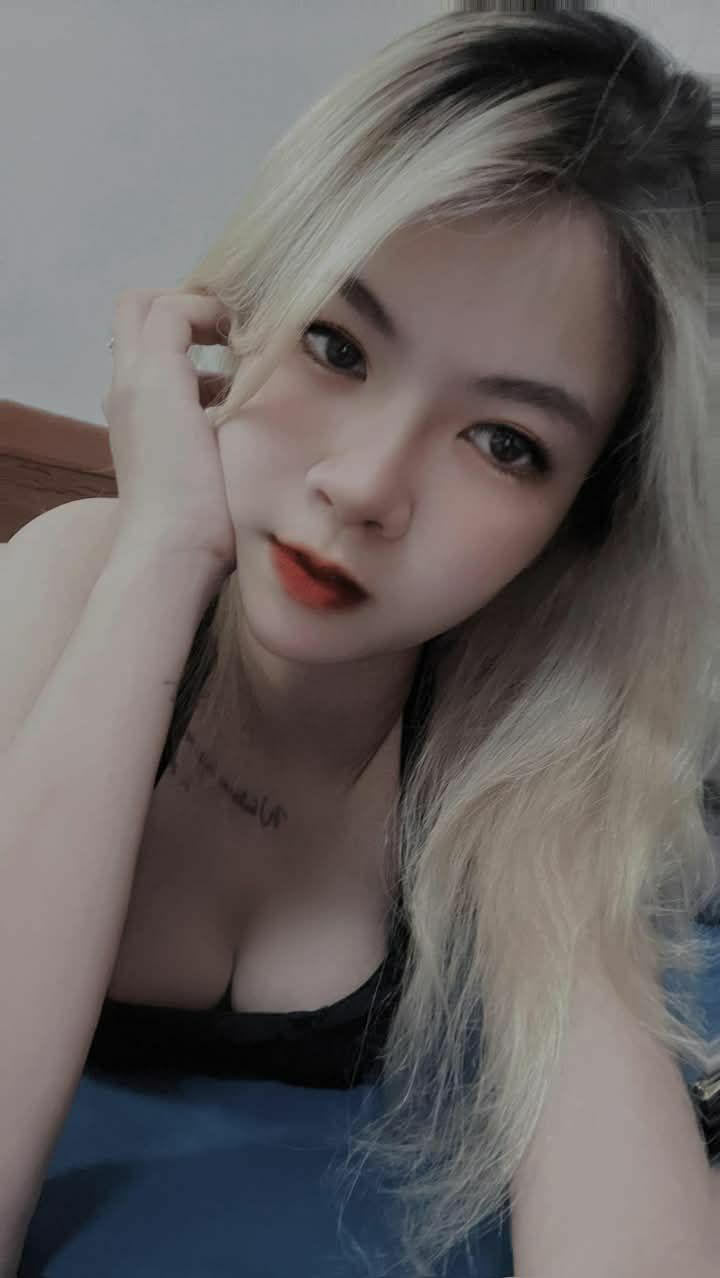 "Mẹ kiếp, con mèo của tôi đau quá, đi chậm lại đi"
